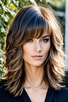 Trendy Layered Hairstyles Medium, Trendy Shoulder Length Haircuts Medium Layered, Hair To Shoulder Length, Layered Shoulder Length Hair, Choppy Layered Haircuts, Medium Layers, Shoulder Length Layered Hair, Layered Haircuts Shoulder Length, Vivid Hair