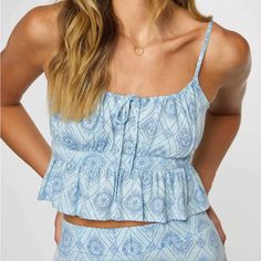 Brand New Nwot O’neill Tiffany Tank Top In Blue Tiffany Tank, Tops Square Neck, Square Neck Tops, Oneill Womens, Coastal Fashion, Floral Cami Top, Black Cami Top, Yarn Ideas, Floral Cami