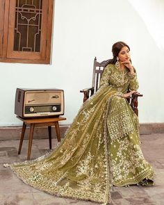 Hoorain Shaikh Silk Gharara, Supreme Design, Red Carpet Affair, Chic Maxi Dresses, Long Frocks, Party Wear Lehenga