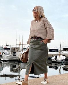 Cargo Skirts, Denim Cargo, Cargo Skirt, Curvy Girl Outfits, Boho Casual, Dressy Casual, Office Fashion, Street Style Outfit