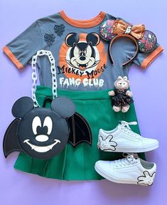 Disney Trip Halloween Outfits, Halloween Disneybound, Mickey Halloween Outfit, Spooky Disneyland Outfit, Halloween Disney Fits, Plus Size Vintage Fashion, Disney Park Outfit, Disney Halloween Fan Merchandise T-shirt, Disney Lifestyle