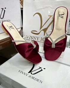 Bridal Sandals Heels, Girls Shoes Teenage, Shoe Hacks, Fancy Sandals, Shoes Heels Classy, Fashion Shoes Sandals, Shoes Hack