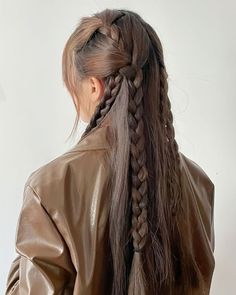 Everyday Hairstyle, Κούρεμα Bob, Hair Style Korea, Hair Inspiration Long, Fishtail Braid, Fall 24, Hair Stylies, Hair Up Styles, Hair Stylist Life