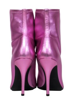 Let your inner glam rockstar out with these totally eye-catching booties from Giuseppe Zanotti! Made in a flashy pink tone, these bad boys are the perfect statement piece for your next night out. Style with a pleated leather skirt and a cropped sweater for an edgy and out-of-this-world look that’s sure to turn heads as soon as you step in the club! Size 9 (EU 39) Box included Made in Italy Slip on Pointed toe Heel height 4.5" Pleated Leather Skirt, Night Out Style, French Girl Chic, Leather Pleated Skirt, Buy Shoes Online, Metallic Pink, Pink Tone, French Girl, Cropped Sweater