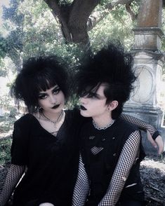 90s Goth Aesthetic, Deathrock Fashion, 90s Grunge Hair, Goth Hair, Estilo Indie