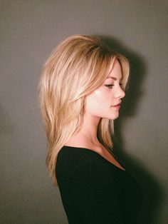 Beauty BRIGITTE BARDOT | The Diary Issue | Bloglovin’ Brigitte Bardot Hair, Messy Hair Updo, Side Bangs Hairstyles, Chignon Hair, Hair St, Hairstyles For Round Faces