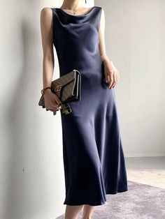 Type: Silk Dress.Material: 100% 22Mulberry Silk. SIZE: CM / INCH SIZE Bust Waist Length XXS 84/ 33.07" 76/ 29.92" 99/ 38.98" XS 88/ 34.65" 80/ 31.50" 100.8/ 39.69" S 92/ 36.22" 84/ 33.07" 102.6/ 40.39'' M 98/ 38.58" 90/ 35.43" 104.4/ 41.10" L 104/ 40.94" 96/ 37.80" 106.2/ 41.81" XL 110/ 43.31" 102/ 40.16" 108/ 42.52" XXL 116/ 45.67" 108/ 42.52" 109.8/ 43.23" Please note that the length of the dress excluding shoulder straps Features: Satin, wear-resistant and stylish.Details: Stretchable and Wri Long Silk Dresses, Silk Dress Material, Women Silk Dress, How To Wash Silk, Silk Dresses, Silk Dress Long, Lace Silk, Full Dress, Silk Slip Dress