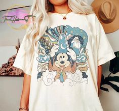 Disney Character Shirts, Disney Vacation Shirts, Disney World Outfits, Toy Story Shirt, Disneyland Outfits, Retro Disney, Disney Mom, Character Inspired Outfits, Disneyland Shirts