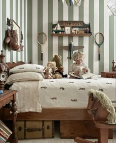 Shared Boys Room Bunk Beds, Yellow Kids Bedroom, Small Boys Room, Toddler Bedroom Playroom, Vintage Boys Bedrooms, Toddler And Baby Room, Toddler Bed Boy, Vintage Kids Room, Cool Kids Rooms