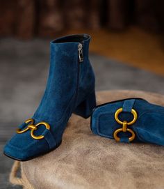 Cinderella Heels, Rocky Boots, Chunky Heel Ankle Boots, Rose Shoes, Embellished Heels, Chic Sandals, Rhinestone Heels, Heel Ankle Boots