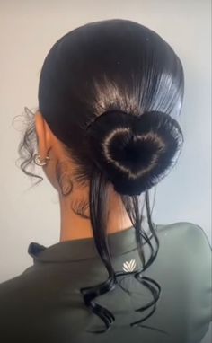 Unique Wig Hairstyles, Island Makeup, Cosmo Hair, Heart Bun, 16 Wishes, Fancy Updos, Birthday Picture, Sleek Ponytail Hairstyles