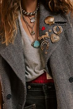 Shop our Thea Extreme Layer Necklace at FreePeople.com. Boho clothing for the creative spirit- free worldwide shipping. Eclectic Fashion Style, Cool Necklace, Layered Style, Layer Necklace, Looks Street Style, Eclectic Fashion, Layered Design, Moda Vintage, Stunning Necklace