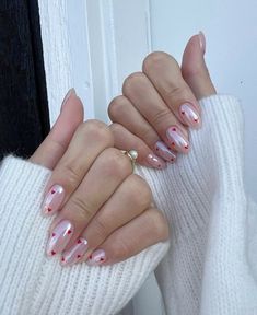 Acrylic Nail Heart Designs, Nails Inspo Valentines Day, Pink Chrome Nails With Hearts, Chrome Nails With Hearts, Heart Design Nail Art, Heart Design On Nails, Heart Chrome Nails, Nail Art Heart Design, Nails Acrylic Summer 2024