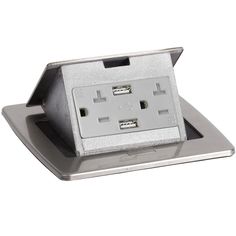 an electrical outlet in the shape of a square with two outlets on each side and one outlet at the top