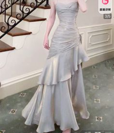 Dress And Suit Combo, Short Vintage Dresses, Dress Shapes Guide, Prom Dresses Ball Gown Elegant, Douyin Prom Dress, Winter Ball Dresses High School, Early 2000s Prom Dress, Aesthetic Bridesmaid Dresses, Villainess Dress