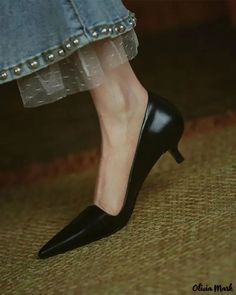 Olivia Mark - Solid Low Heel Pointed Toe Heels Party Shoes Heels, Fab Shoes, Low Heel Pumps, Walk A Mile, Pumps Heels Stilettos, Estilo Chic, Pointed Toe Heels, Shoes Heels Pumps, Shoe Closet