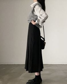 Comfy Long Skirt Outfits, Black Maxi Skirt Outfit Ideas Winter, Treemingbird Style Outfits, Formal Long Skirt Outfit, Long Skirt Outfits Academia, School Outfits Korean Style, Korean Long Skirt Outfits, Skirt Business Outfit, Cute Long Skirt Outfits Korean