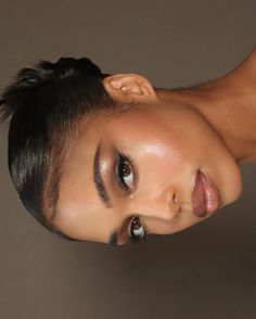 Earthy Makeup, Make Up Glam, Headshot Makeup, Night Hair, Mekap Mata, Natural Glam Makeup, Brown Girls Makeup, Night Hairstyles, Prom Inspo