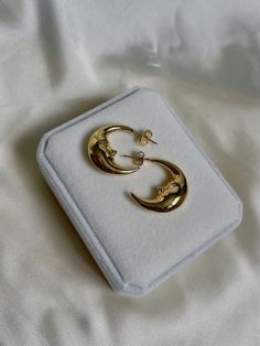 Earrings Small Hoop, Moon Stud Earrings, Double Sided Earrings, Earrings Moon, Celestial Earrings, Earrings Double, Moon Face, Moon Studs, Small Hoop Earrings