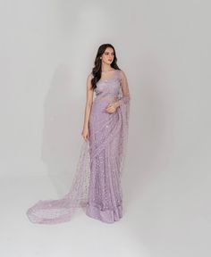 Purple Saree Aesthetic, Light Purple Saree, Lavender Sarees, Lilac Saree, Pastel Saree, Sparkly Outfit Ideas, Lavender Saree, Saree Wearing Styles