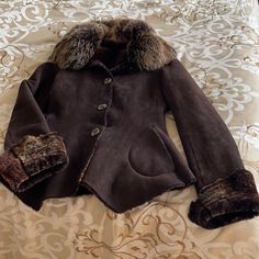 Gorgeous Jacket , Like New, Shearling With Faux Fur Collar And Lining, Perfect For Light Winters Vintage Winter Coats Women, Shearling Jacket Outfit, Jackets For Women Winter, Fur Clothes, Long Winter Jacket, Fur Lined Coat, Faux Coat, Sherpa Lined Jacket, Fur Jackets