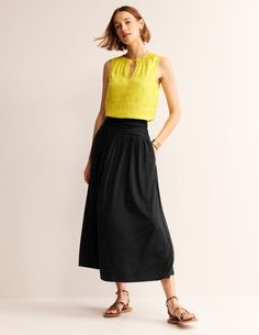 Swishy and comfortable in equal measure, the Rosalie skirt is a wardrobe stalwart in the making. Cut from jersey, it's styled with a ruched waistband and falls to an ankle-grazing hem. Skirt Black Women, Jersey Skirt, Fancy Pants, Tshirt Skirt, Midi Shirt Dress, Petite Dresses, Shirt Skirt, Tea Dress, Skirt Black