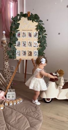 Cute Birthday Photoshoot, Cute Birthday Photoshoot Ideas, Wildflower Birthday Party, Birthday Photoshoot Ideas, Baby Birthday Photoshoot, Safari Animals Birthday, Crafts For Preschoolers, Baby Print Art, Jungle Theme Parties