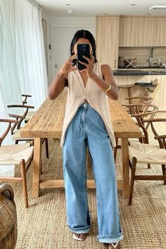 Coast Outfit Summer, Manhattan Aesthetic Outfits, 30a Beach Outfits, Summer Aspen Outfits, Classy Hippie Outfits, Outfits Mid 20s, Summer Nanny Outfit, Summer Work Casual Outfits, Utah Outfits Summer