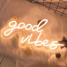 wall hanging neon sign good vibes aesthetic wall decor roomtery Cute Light Up Signs, Neon Light Words, Cute Neon Signs For Room, Cute Room Lights, Led Lights Sign, Cute Led Signs, Cute Preppy Room Decor, Cute Lights For Bedroom, Room Inspiration Led Lights