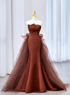 Satin Designer Dress, Body Fitted Dress, Event Dresses Elegant, Satin Gown Designs, Body Fit Dress, Dress For Banquet, Fancy Prom Dress, Brown Wedding Dress, Rich Dresses