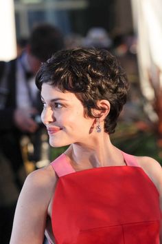 Audrey Tautou Cannes Double Shot | Tom & Lorenzo Fabulous & Opinionated Curly Pixie Hairstyles, Curly Pixie Haircuts, Short Curly Haircuts, Short Wavy Hair, Curly Hair Cuts