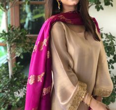 Komal Aziz Khan, Sidra Niazi, Komal Aziz, Pakistani Fashion Casual, Casual Indian Fashion, Pakistani Dresses Casual, Pakistani Fashion Party Wear, Salwar Kamiz, Traditional Indian Outfits