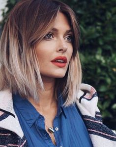 Add bangs to your long bob hairstyles for a cute look! Tuns Bob Lung, Haircut For Square Face, Long Bobs, Square Face Hairstyles, Curtain Fringe, Square Face, Hair 2018, Cut Her Hair