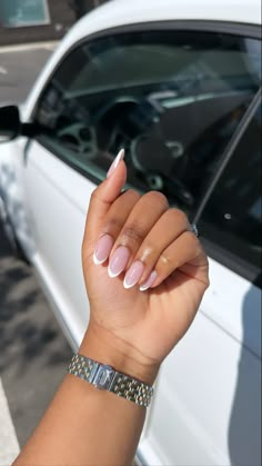 French Nails On Black Women, Almond French Tip Nails Black Women, Natural Almond Nails Black Women, French Nail On Black Women, Almond French Manicure, Almond French Tip Black Woman, Baddie Short Acrylic Nails Designs, Acrylic Nails Nude