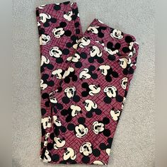 Brand New! Lularoe's Famous Butter Soft One Size Leggings Are Great. Comfortable Yoga Waist Band. Fabric Is 92% Polyester 8% Spandex Blend. Print Features Mickey Mouse Design From A Smoke-Free Home Check Out My Closet For More Leggings. Mickey Mouse Design, Mouse Color, Lularoe Leggings, Waist Band, Purple And Black, Pant Jumpsuit, Pants For Women, Butter, Leggings