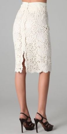 Подгруженный файл Crochet Skirts, Lace Pencil Skirt, Crochet Skirt, White Skirt, Summer Essentials, Crochet Dress, Skirt Fashion, Look Fashion, Beautiful Outfits