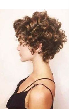 Short Curly Hairstyles For Women, Curly Pixie Haircuts, Cool Short Hairstyles, Short Curly Haircuts, Short Curls, Messy Short Hair, Haircuts For Curly Hair