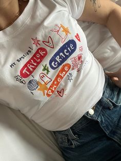 Taylor Phoebe, Graphic Tee Outfit Summer, Homemade Shirts, Kpop Tshirt, Taylor Swift Shirts, Buy Shirts, Aesthetic Shirts, 가을 패션, Tee Design