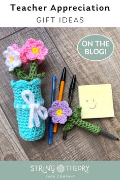 a crocheted vase with flowers in it and the words teacher appreciation gift ideas