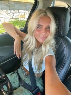 Blonde Hair Goals, Perfect Blonde Hair, Bright Blonde Hair, Summer Blonde Hair, Dyed Blonde Hair, Looks Country, Blonde Hair Inspiration, Blonde Hair Looks, Hair Appointment