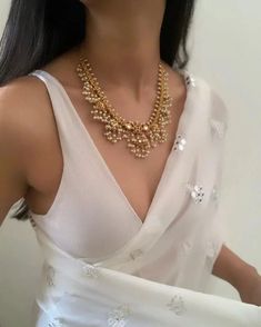 Types Of Necklaces, Saree Jackets, Saree Blouse Styles, Sarees For Girls, Saree Wearing Styles, Saree Jewellery, Fashionable Saree Blouse Designs, Indian Saree Blouse