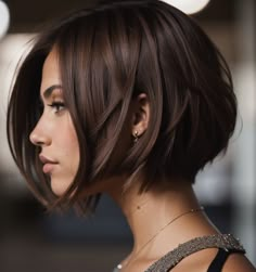 Experience the magic of volume and style with a layered blunt haircut, designed to give your hair a fuller, more robust appearance. Auburn Bob Haircut, Face References, Lob Haircut, Hair 2024, Pixie Hair, Short Hair Color