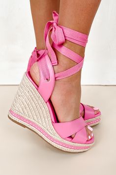 Color: Pink Style: Ankle Wrap Platform Wedges Ankle Wrap Tie Cross-Over Toe Strap Jute Wrapped Wedge Heel Platform Sole - With Contrast Stripe 4.5" Wedge Heel Not Wide Foot Approved Runs True To Size Launched: 3/7/24 Wedge Sandals Outfit Dress, Wedge Heels Outfit, Wedge Sandals Outfit, Boho Wedges, Platform Wedges Shoes, Fashion Shoes Sandals, Cute Shoes Heels, Platform Wedge Heels, Shoes And Sandals