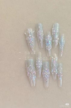 White Princess Nails, Ice Queen Nails, Nail Designs Toenails, Queen Nails, White And Silver Nails, Fancy Nails Designs, Edgy Nails