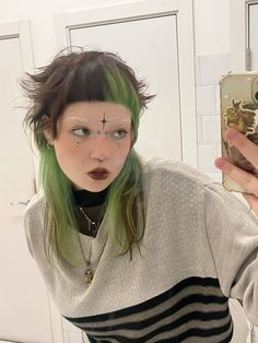 Multi Green Hair, Funky Shoulder Length Hairstyles, Green Highlights Short Hair, Jellyfish Mullet Haircut, Wolfcut On Long Hair, Green Shaved Head, Ghost Roots Short Hair, Accent Hair Color, Styling Mullet