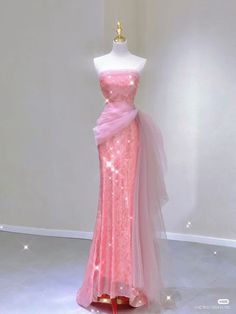 Seniors Night Dress, Stary Night Theme Prom Dress, Glitter Prom Dress Pink, Princess Aesthetic Prom Dresses, Barbie Inspired Prom Dress, Weimi Yang Couture, Asian Prom Dresses, Glamorous Pink Gown, Pink Prom Dress Aesthetic