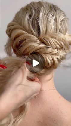 Updos For Curly Long Hair, Updo Very Long Hair, Hairdo For Fine Hair, Easy Mother Of The Bride Hairstyles, Low Up Do Hairstyles, Easy Gala Hairstyles, Up Do Tutorial Medium Hair, Do It Yourself Updo, Updo For Thick Long Hair