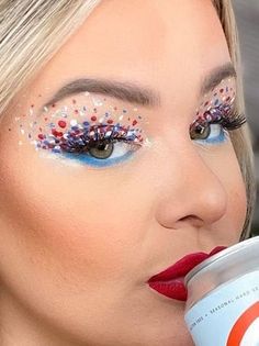 festive red, white, and blue dot makeup Fireworks Makeup, Day Eye Makeup, Usa Makeup