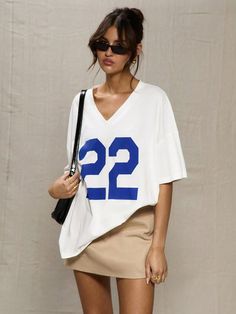 White Casual Collar Short Sleeve Polyester Colorblock,Letter  Embellished Medium Stretch  Women Clothing White Tshirt Styling, Sport Tshirt Outfits, Baseball Women Outfit, Oversized Football Jersey Outfit Women, Oversized Jersey Outfit Women, White Tshirt Outfit Women, Football Jersey Outfit Women, Football Outfits For Women, Jersey Shirt Outfit