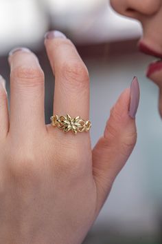 ★14K Solid Gold Flower Ring, 925 Sterling Silver Flower Ring, Daisy Ring, Mother's Day Gift, Valentine's Day Gift, Christmas Gift, Christmas Gift★ ▷ MATERIAL ★ All of our 10K, 14K, 18K Jewelry are Solid Gold. ( Not Gold Filled or Gold Plated ) ★ All of our silver jewelry is 925 sterling silver and 14 carat gold plated. (Our white silver jewelry is rhodium plated.) ▷ PRODUCTION AND PACKAGING ★ Our jewelry is handmade. It is specially prepared for you in the dimensions you want upon order. ★ We wo Gold Flower Ring, Silver Flower Ring, Daisy Ring, Sterling Silver Flowers, Gold Flower, Flower Ring, Silver Flowers, Gold Flowers, Surprise Gifts